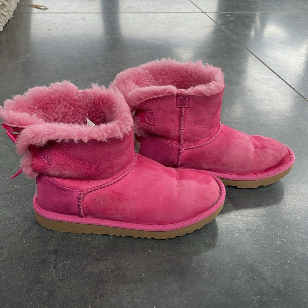Cozy Pink Shearling Boots - Picture 5 of 6